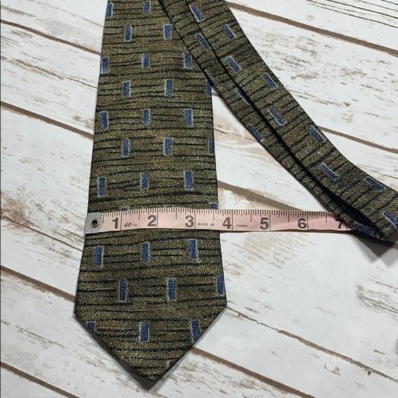 Vintage Hand Finished Silk Tie - Picture 2 of 3